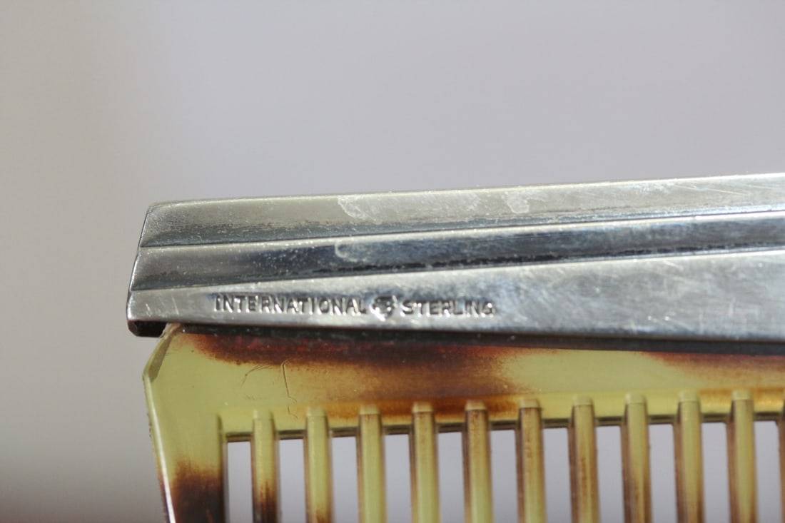 International Sterling and Tiger Skin Lucite Comb - 4