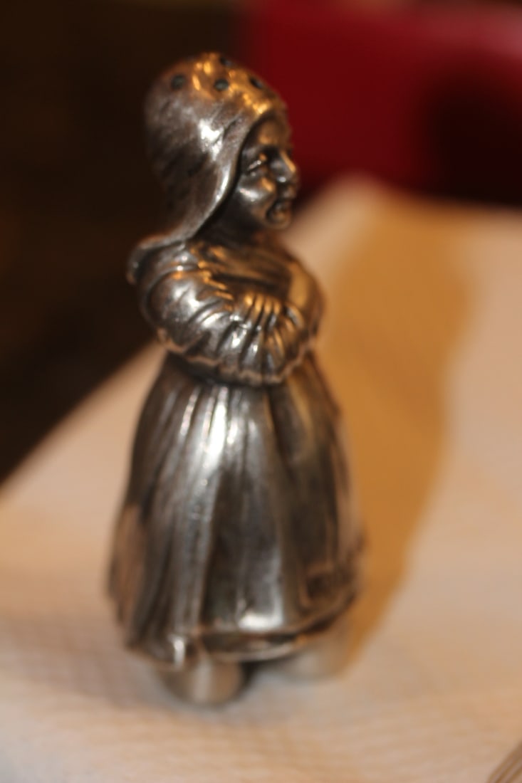 Single Sterling Silver Figeral Shaker - 7