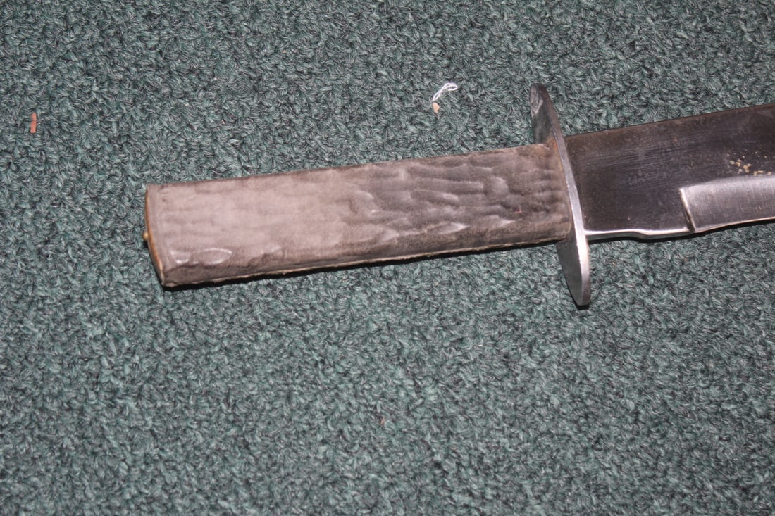 Knife with Leather Scabbard - 4