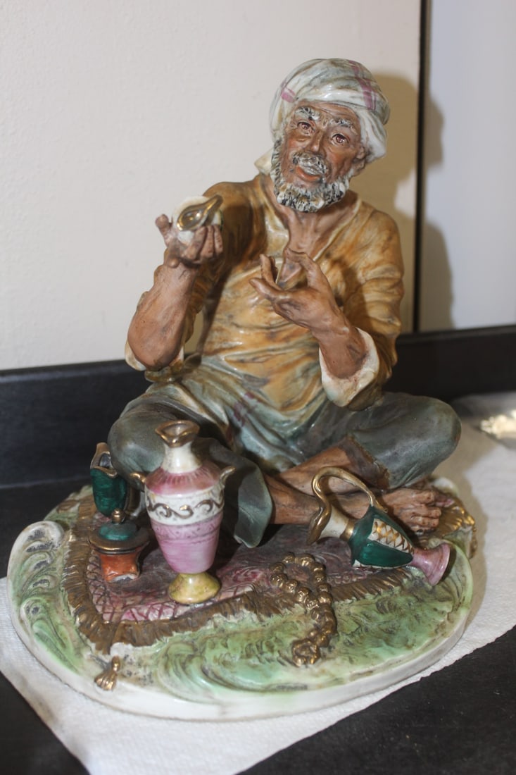 Capodimonte Persian Figure of a Merchant - 2