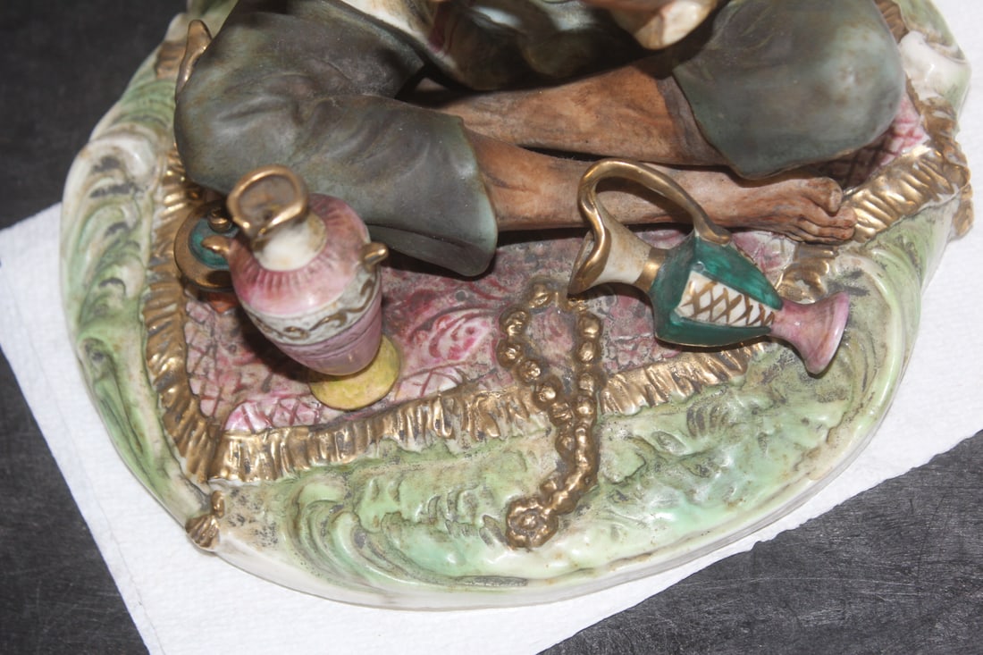 Capodimonte Persian Figure of a Merchant - 3