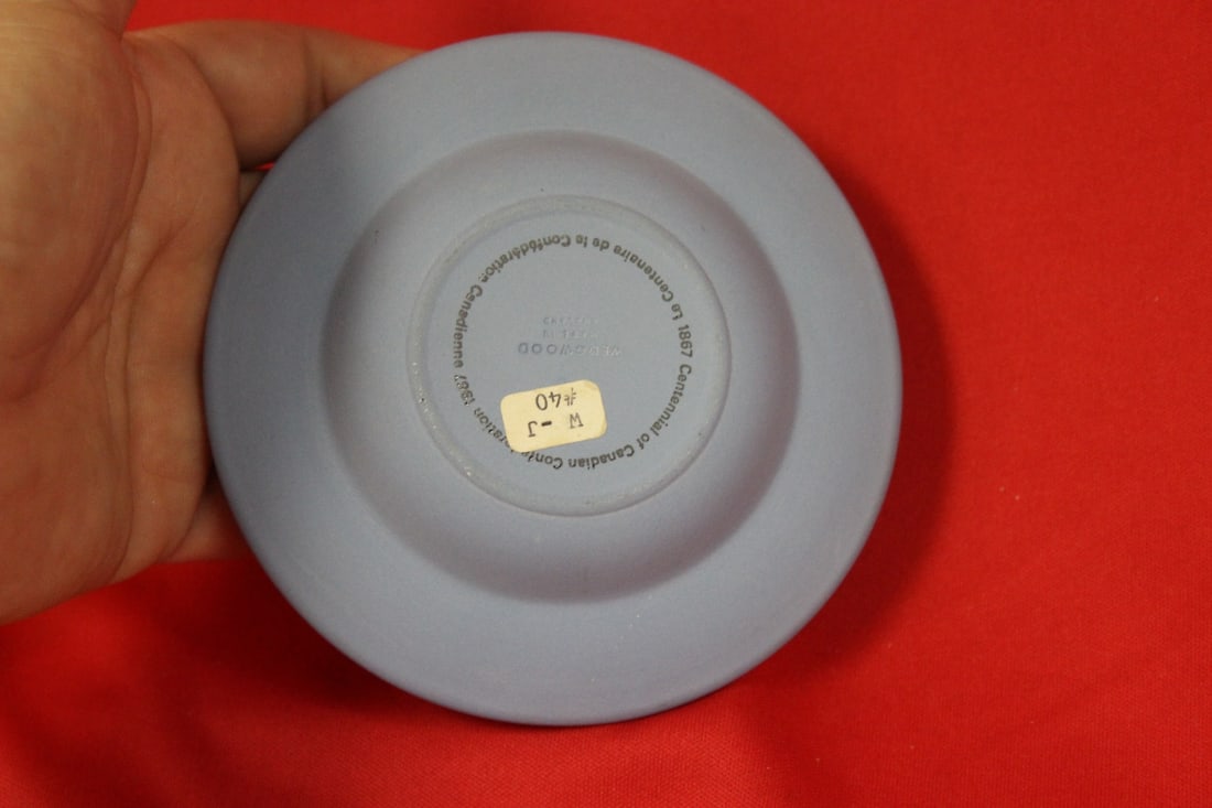 A Wedgwood Jasperware Personal Ashtray - 2