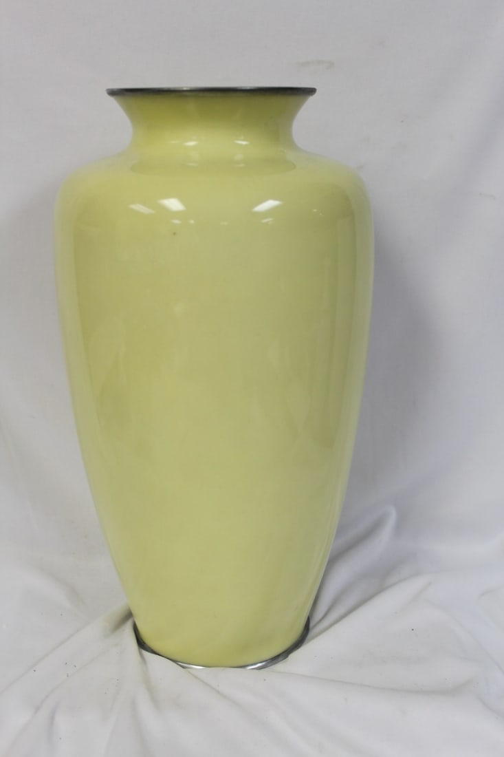 A Large Japanese Cloisonne Vase - 3