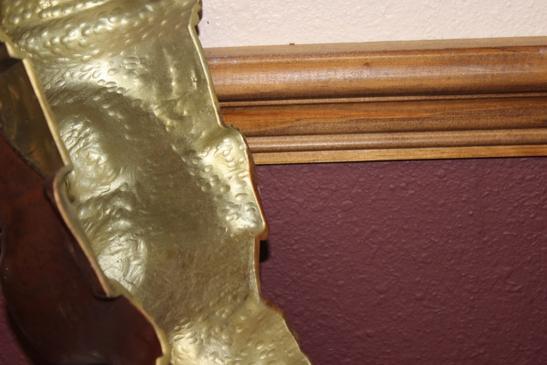 A Decorative Wall Hanger - 7