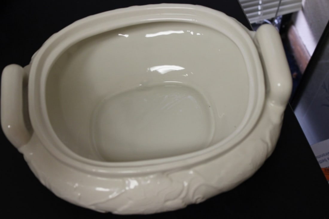 A Pottery Tureen By Gibson - 3