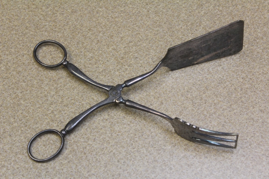 Antique Silverplate Pastry Tong - 3