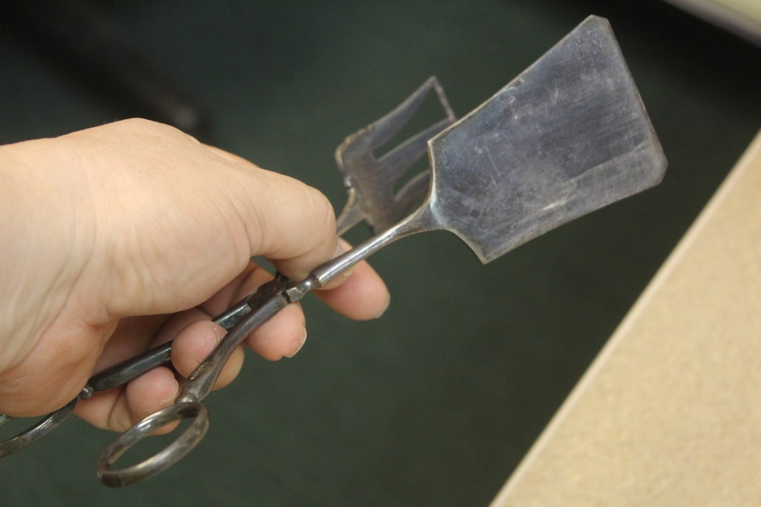 Antique Silverplate Pastry Tong - 4