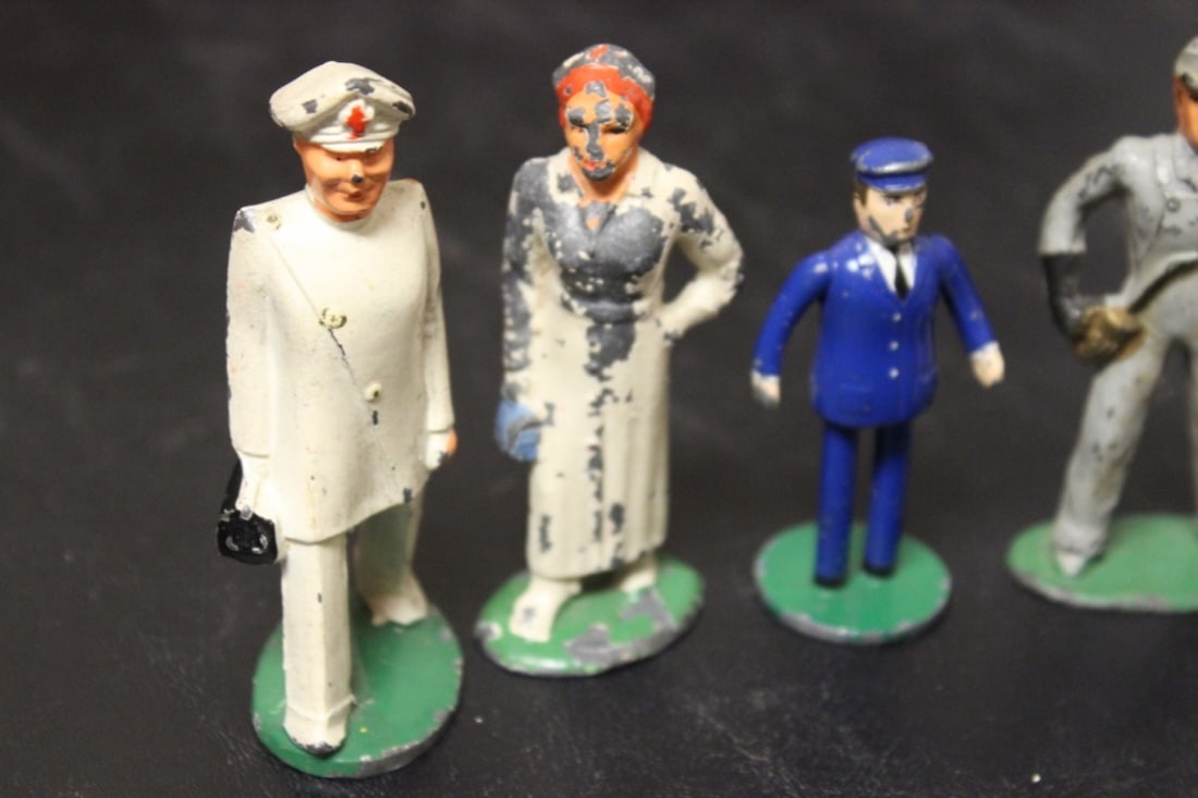 A Lot of 5 Metal Figurines - 2