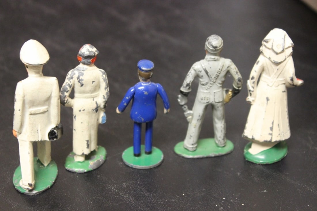 A Lot of 5 Metal Figurines - 4