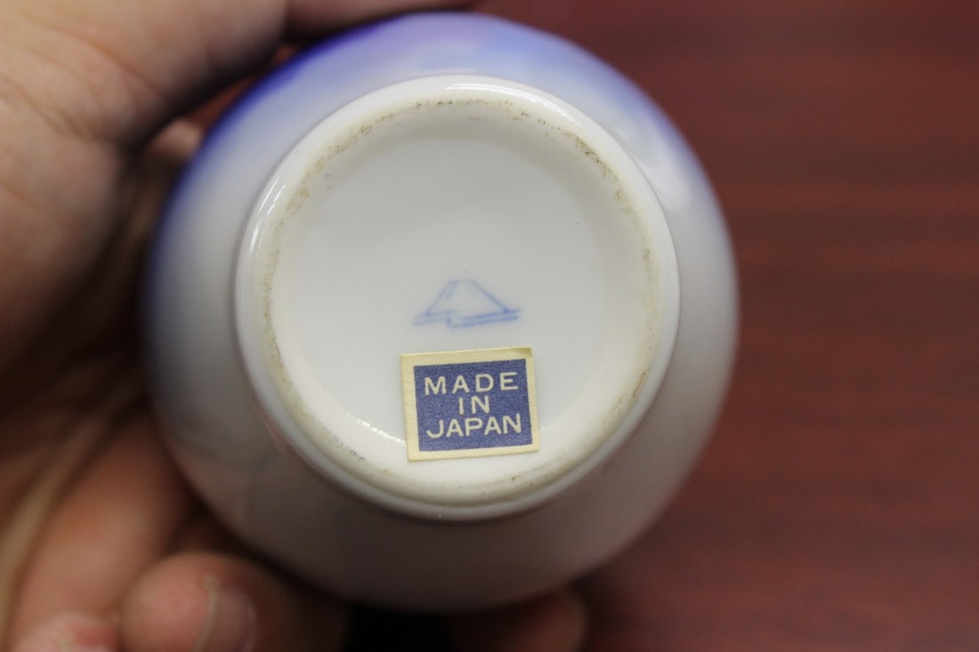A Japanese Fukugawa Small Vase - 2