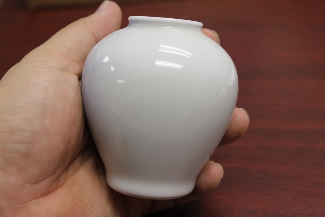 A Japanese Fukugawa Small Vase - 3