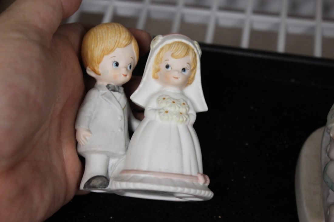 Lot of 3 Figurines - 7