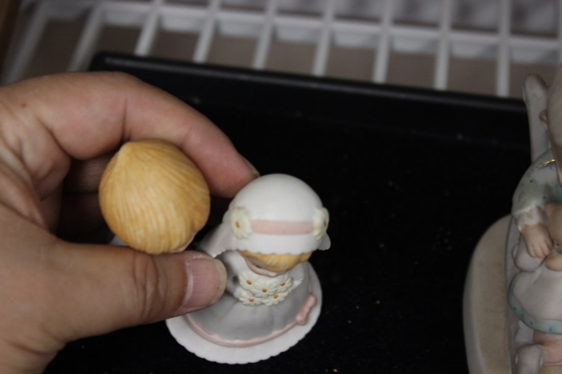 Lot of 3 Figurines - 8