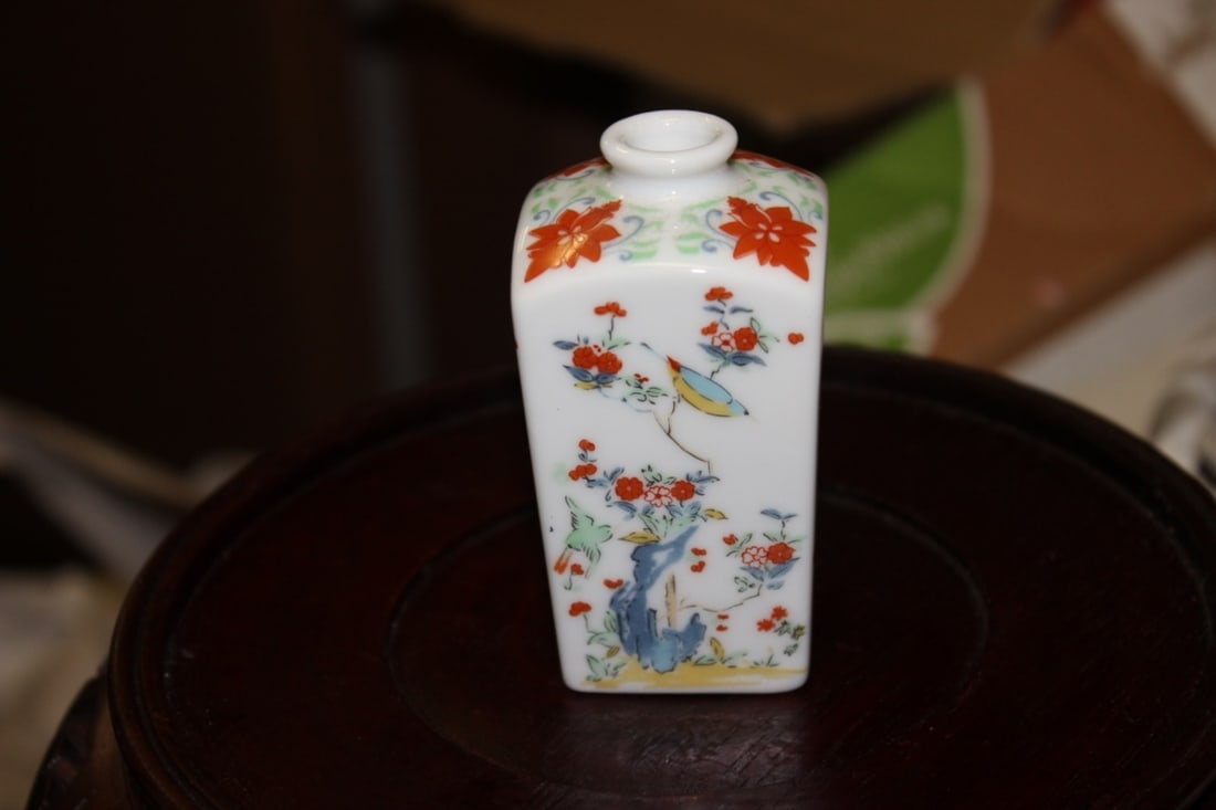 A Small Miniature Oriental Vase - 2