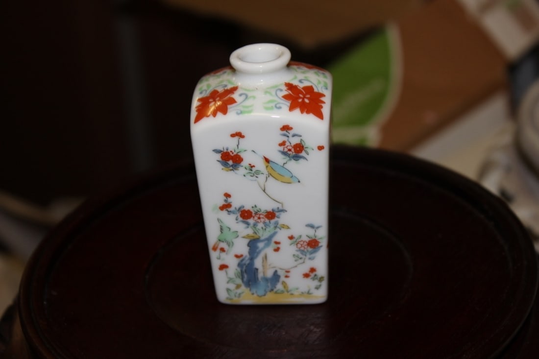 A Small Miniature Oriental Vase - 3