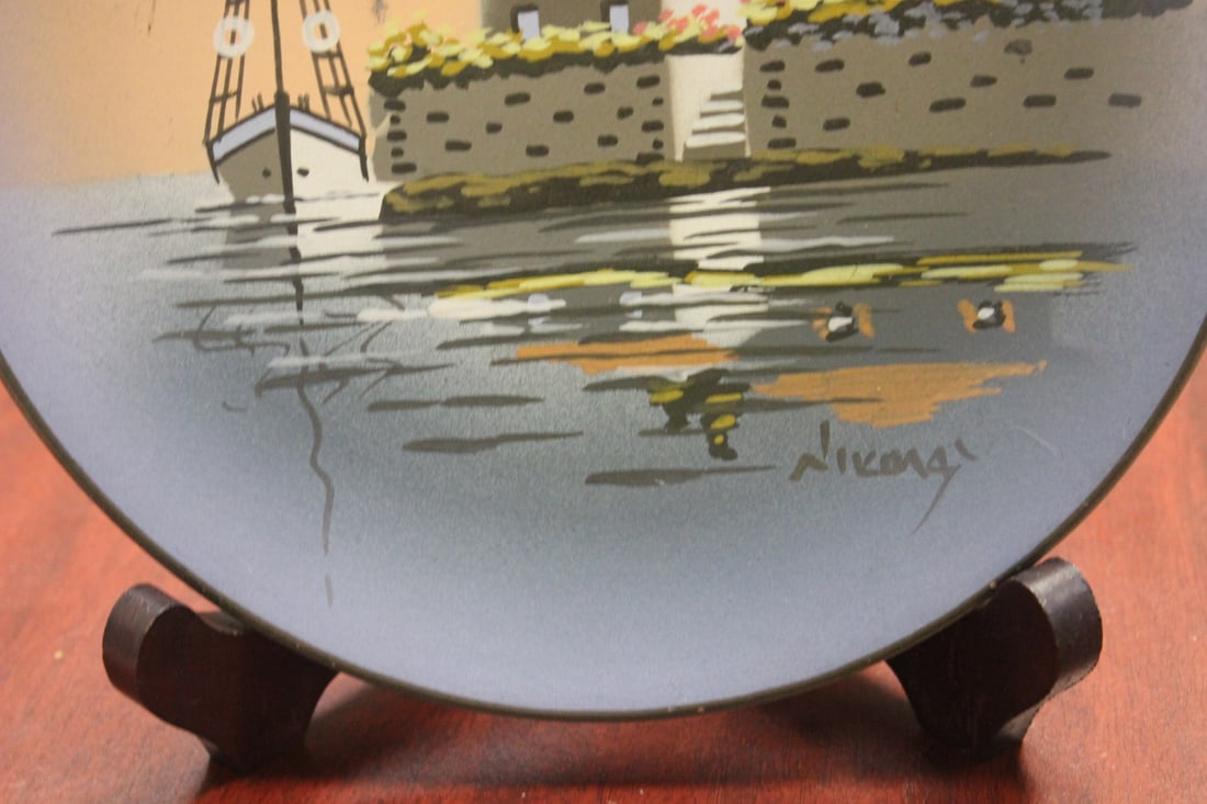 A Decorative Plate - 3