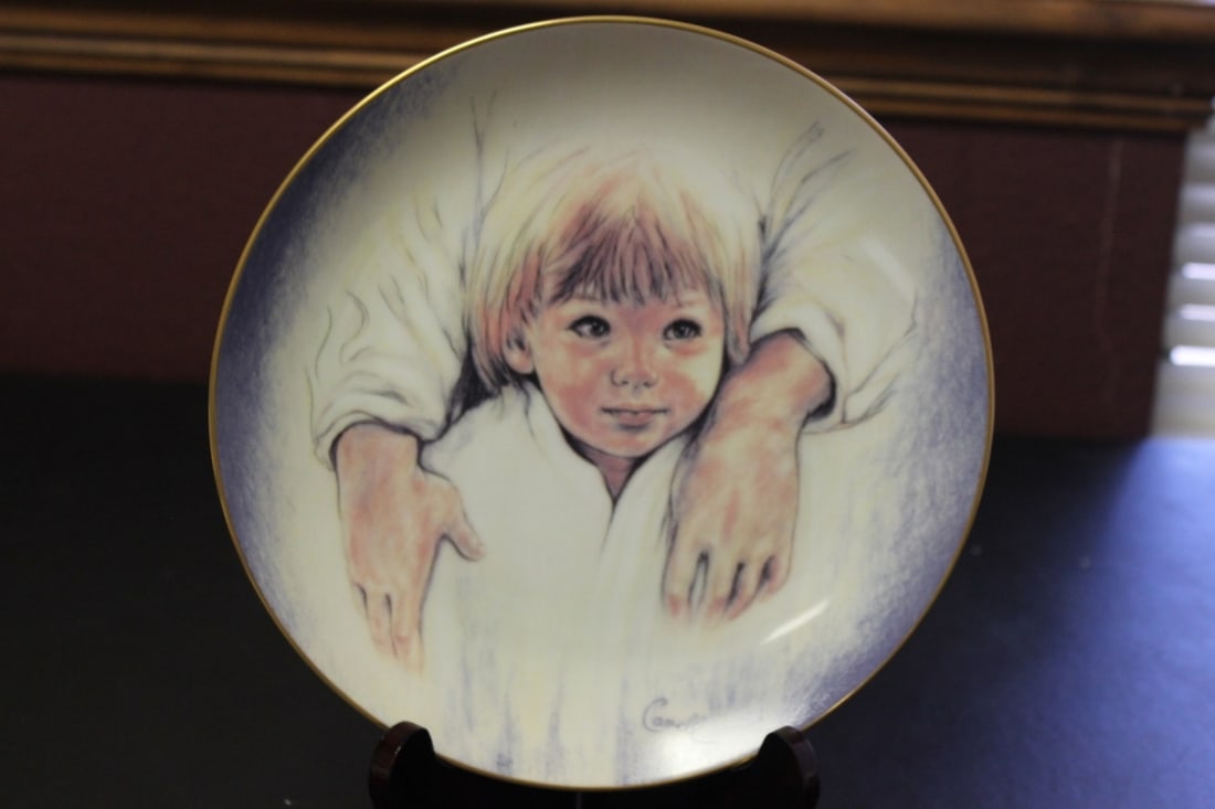 Collector's Plate by Lila Cavell: Boxed - 8 1/2 inches in diameter