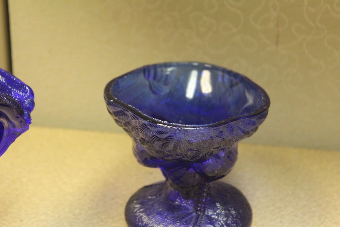 Cobalt Blue Rooster Glass Cover Dish - 6