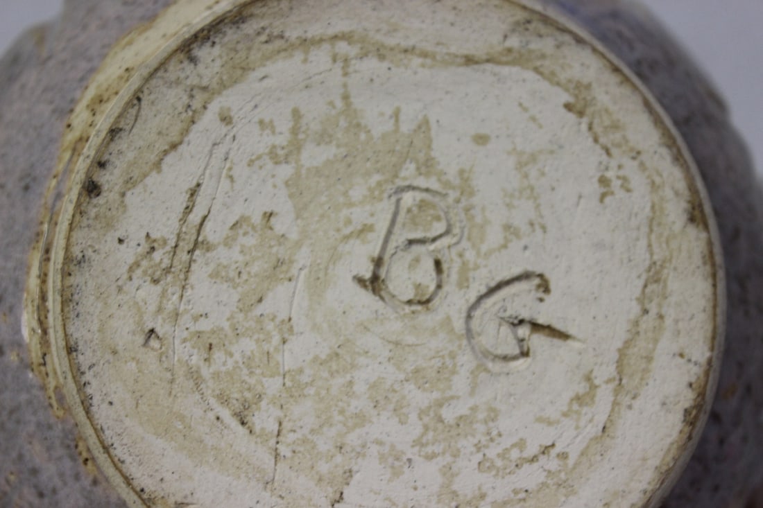 An Art Pottery Vase - 6