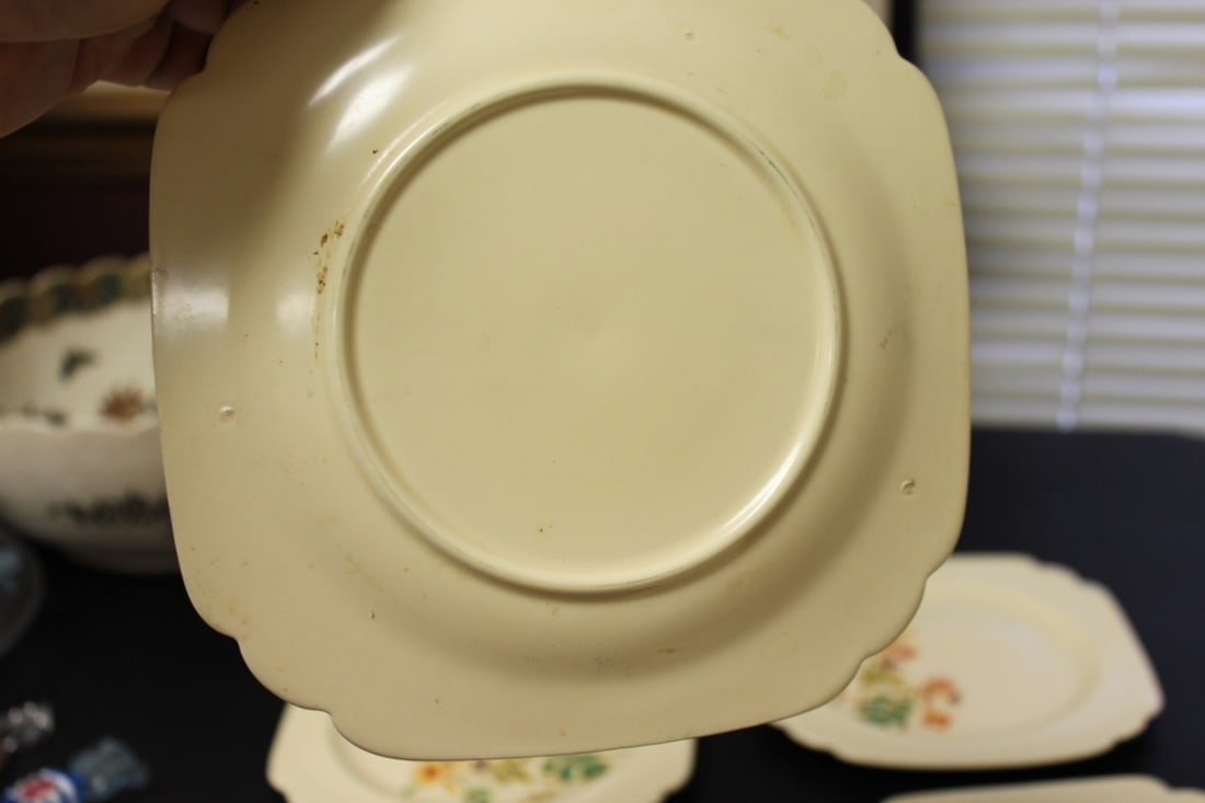 Lot or Set of Six Vintage Square Plates - 8