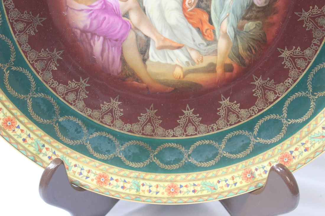 A Large Beehive Mark Plate - 6