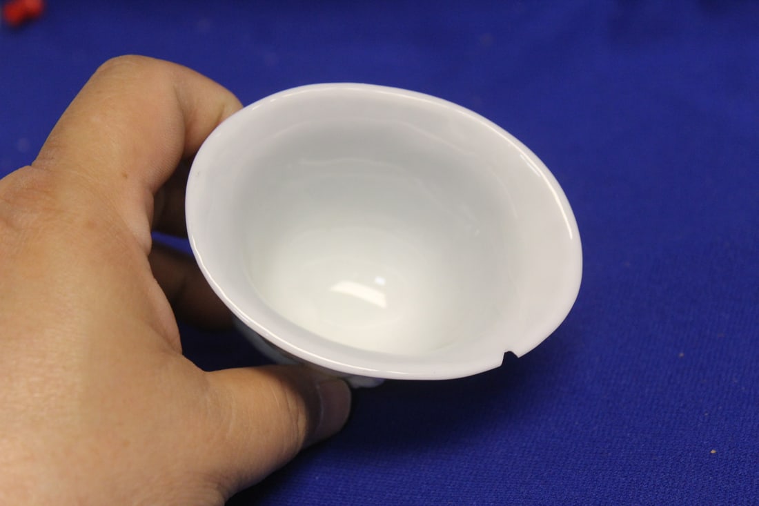 An Antique Blanc de Chine Libation Cup - 4