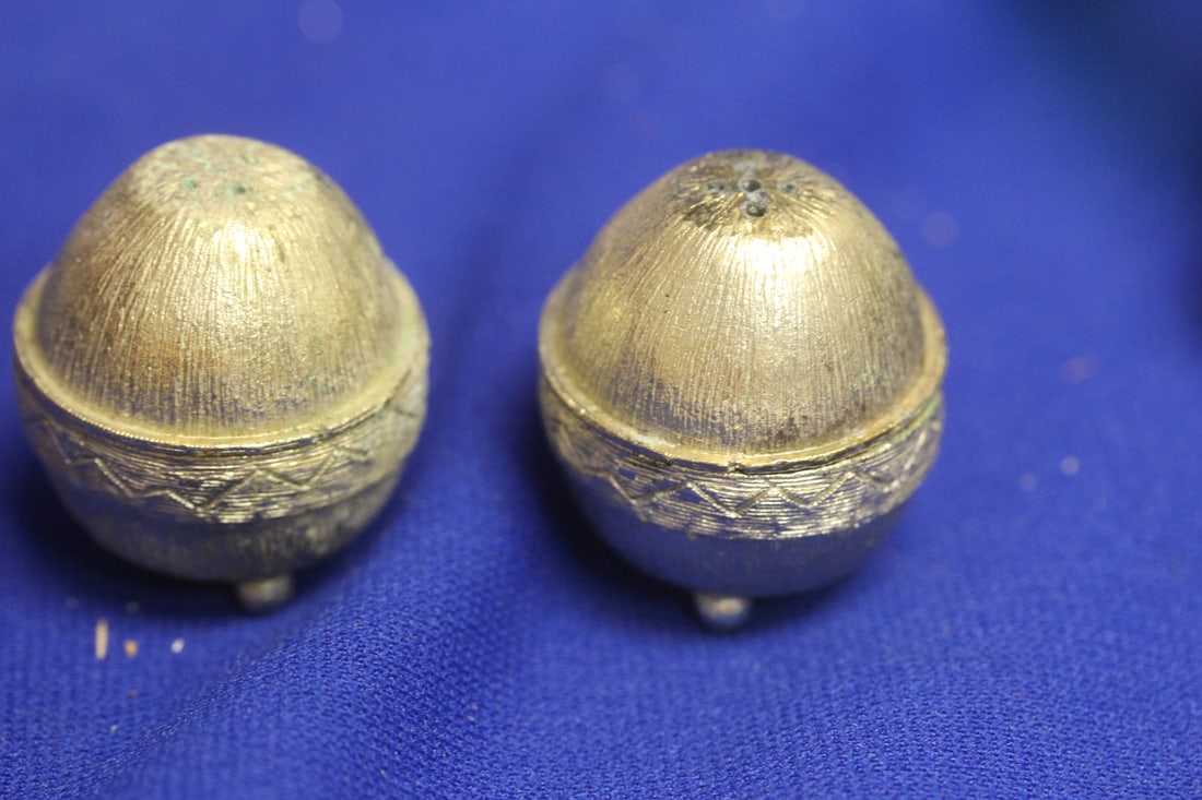 Pair of Metal Salt and Pepper Shakers - 3