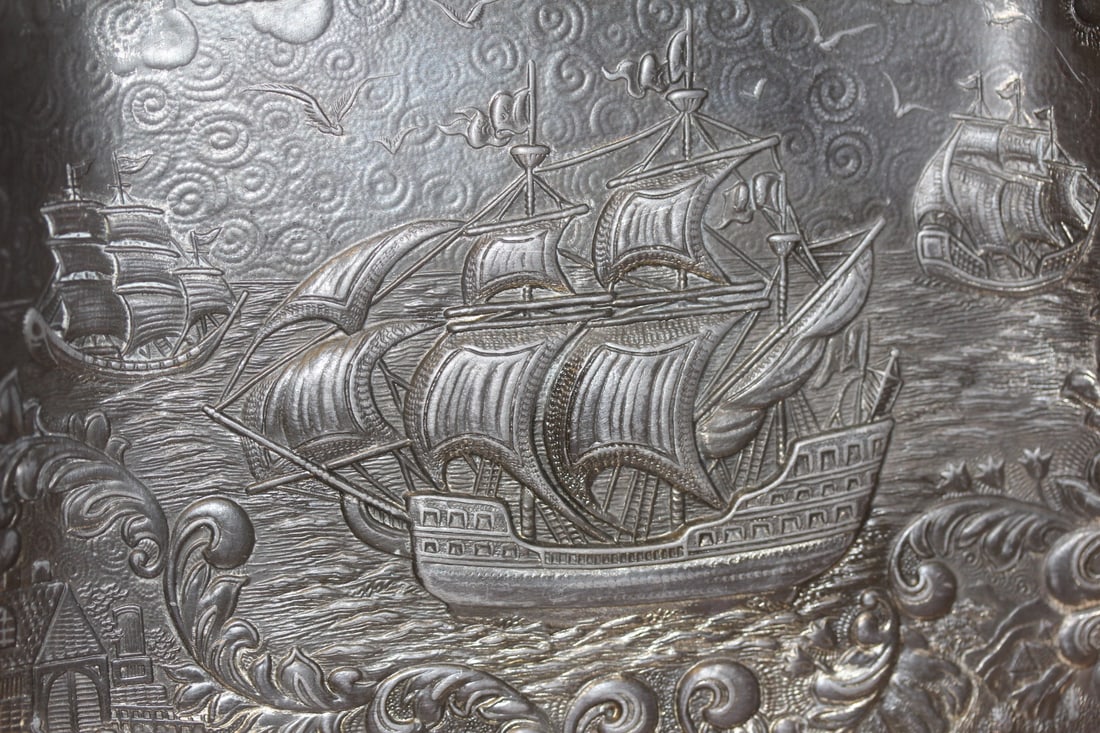 Well carved crumb catcher - 2
