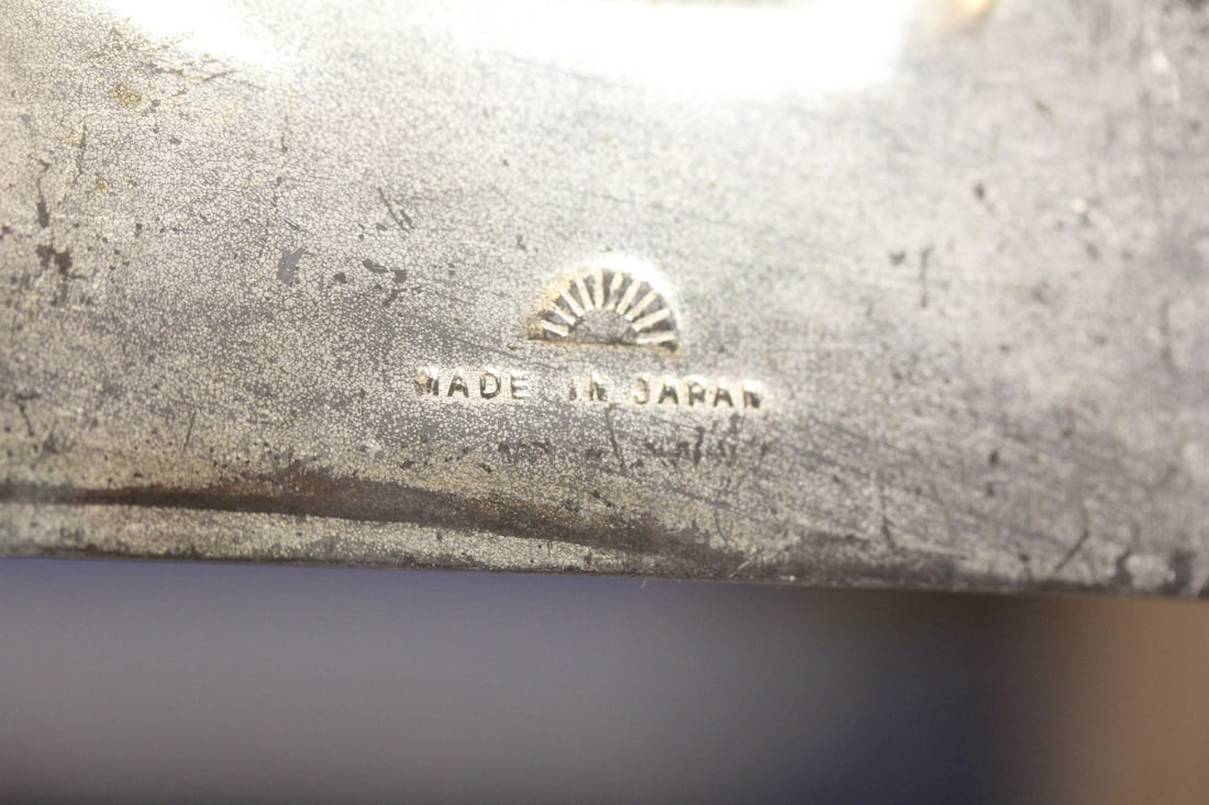 Well carved crumb catcher - 8