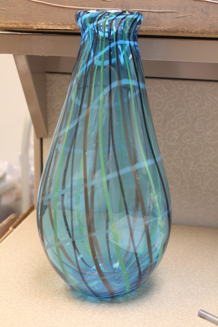 Artglass Vase: 14" tall