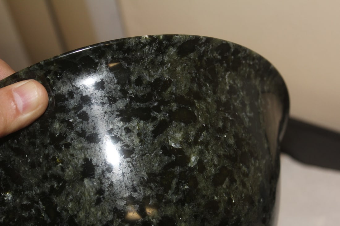 Large Chinese Spinach Jade Bowl - 4