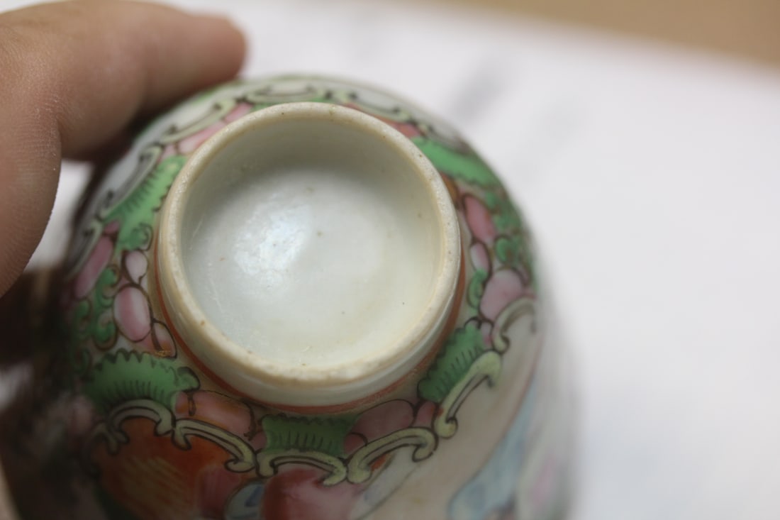 Antique Chinese Rose Medallion Small Cup - 7