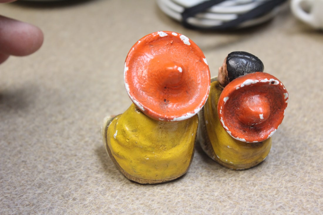 Lot of 2 Mexican Chalkware - 2