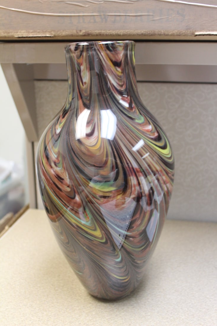 Art Glass Vase - 4