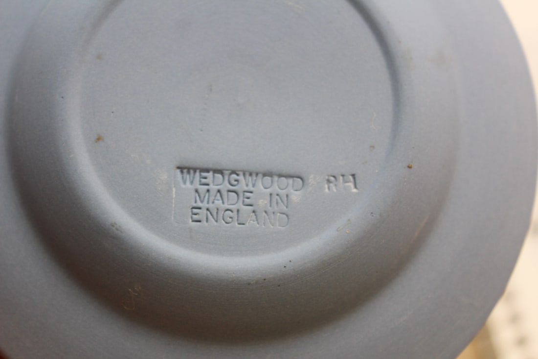 Wedgwood Jasperware Small Dish - 4
