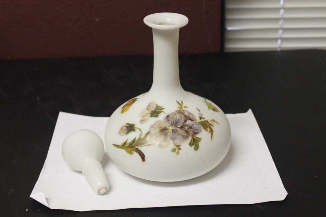 A Satin Glass Decanter - 3