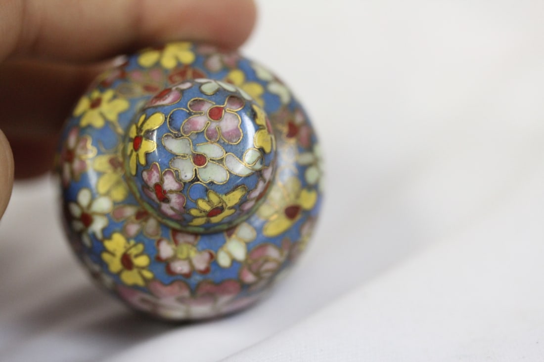 A Small Chinese Cloisonne Jar - 4