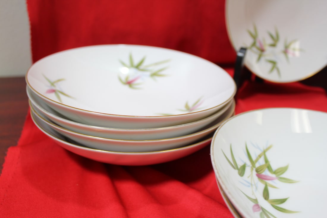 Lot of 13 Bowls - 3