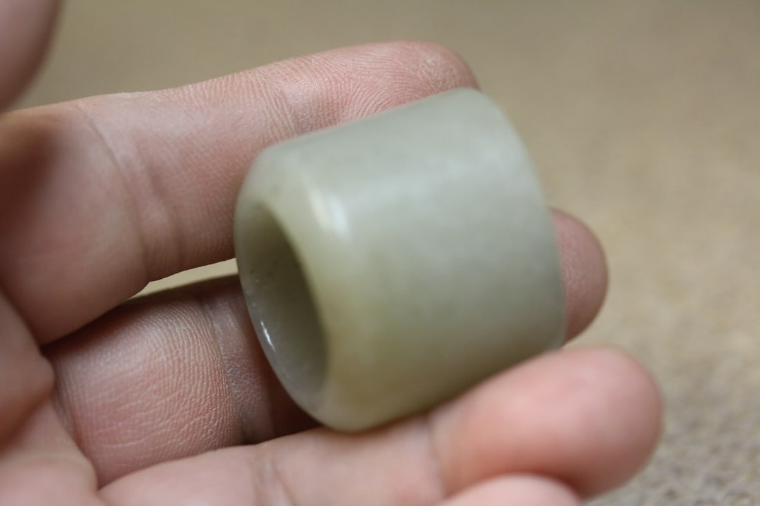 Antique Chinese Nephrite Jade Archer's Ring - 2