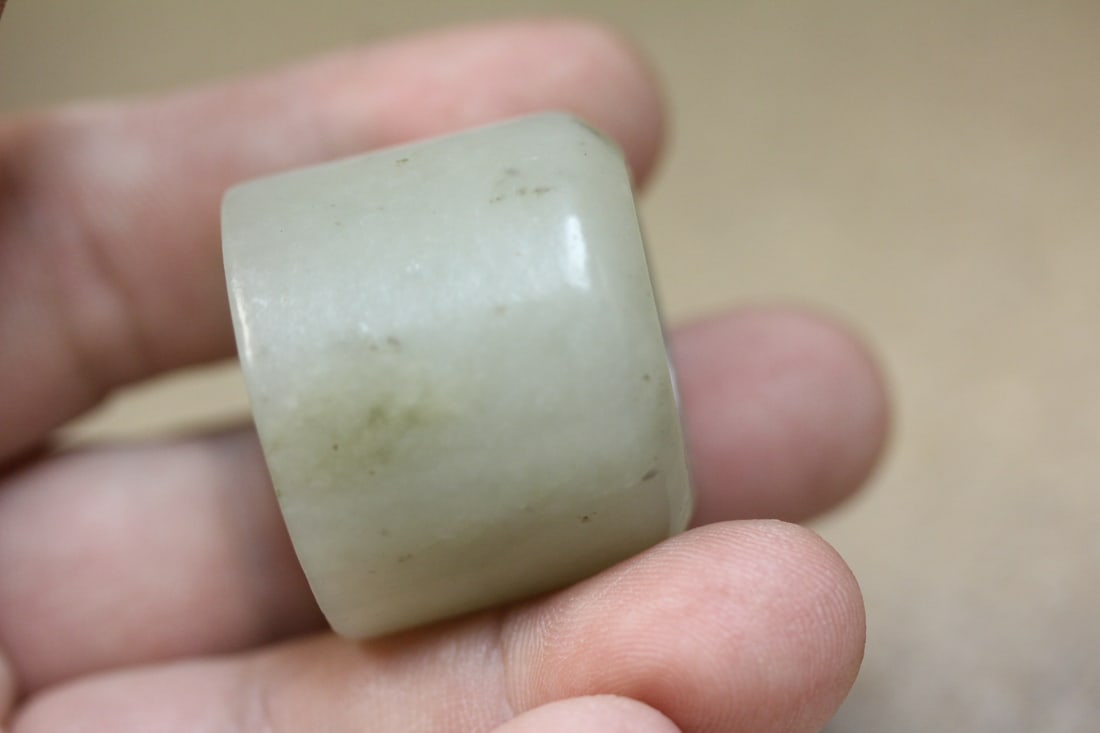 Antique Chinese Nephrite Jade Archer's Ring - 4