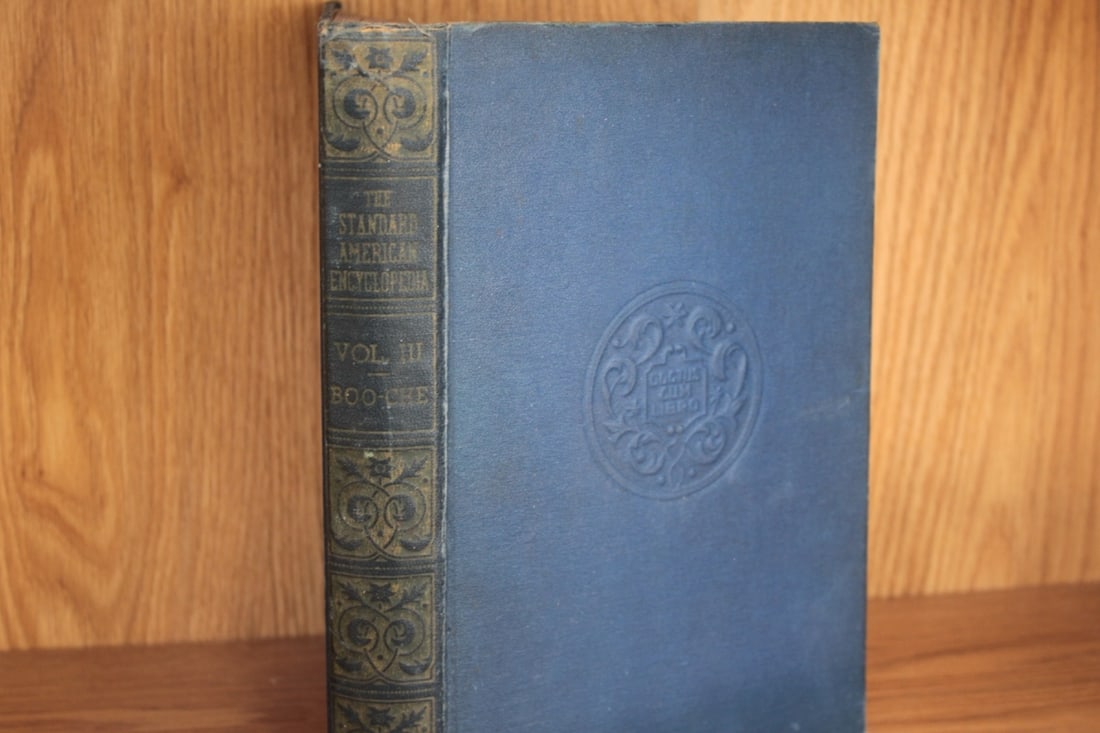 The Standard American Encyclopedia - Volume 3 - 3