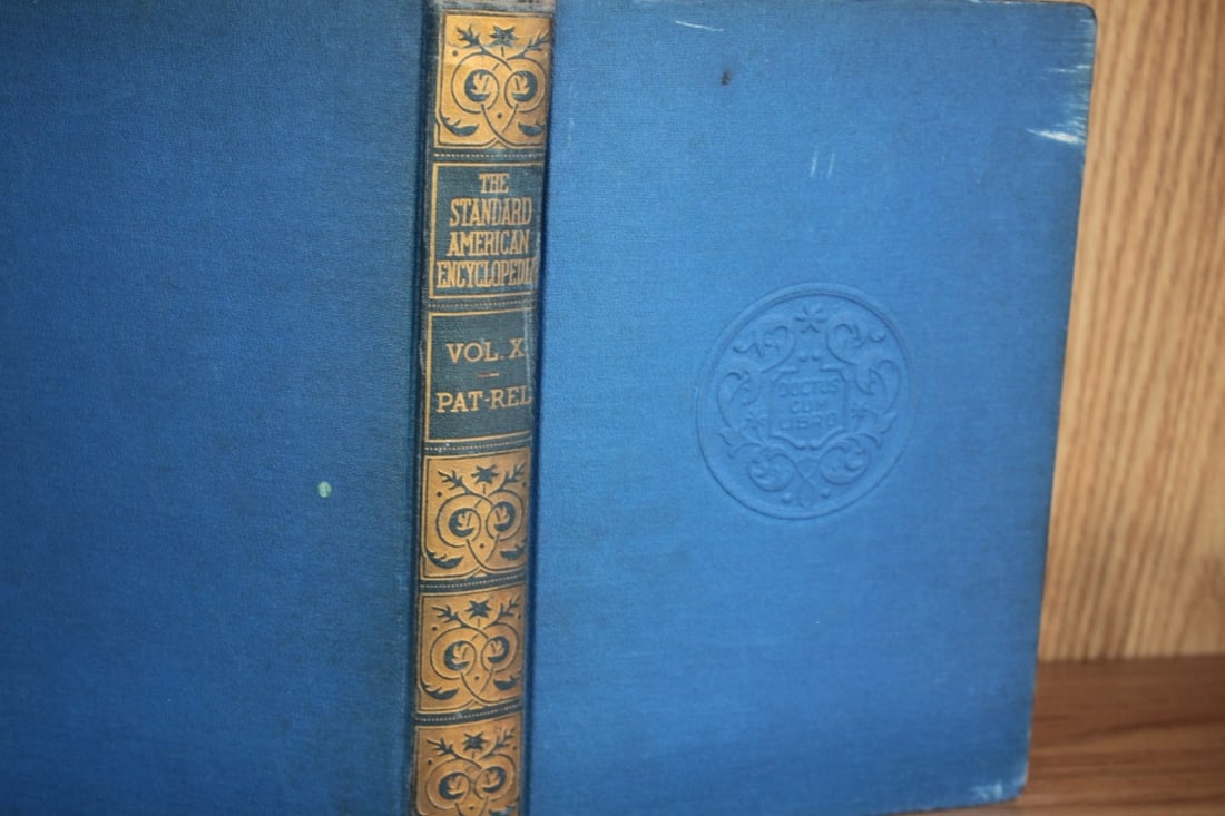 The Standard American Encyclopedia - Volume 10. - 3