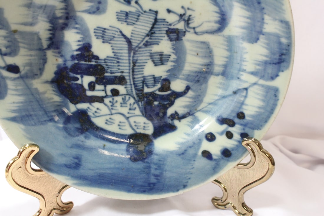 An Antique Chinese Blue and White Plate - 4