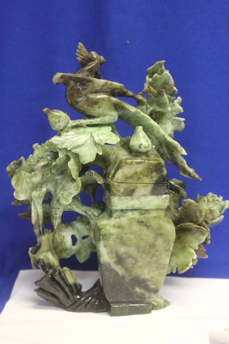 Large Jade/Jadeite Urn - 7