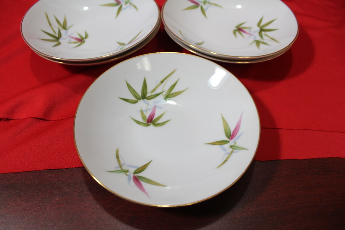 Lot of 12 Bowls - 5