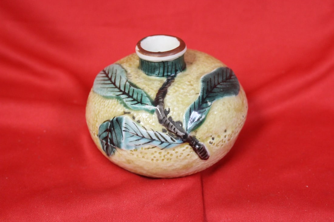 A Pair of Japanese Kutani PorcelainIncense Holder - 3