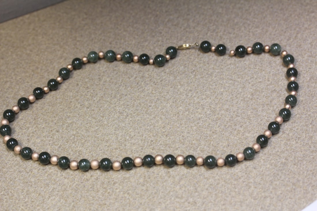 14Karat Gold and Jade Necklace (1 of 6)