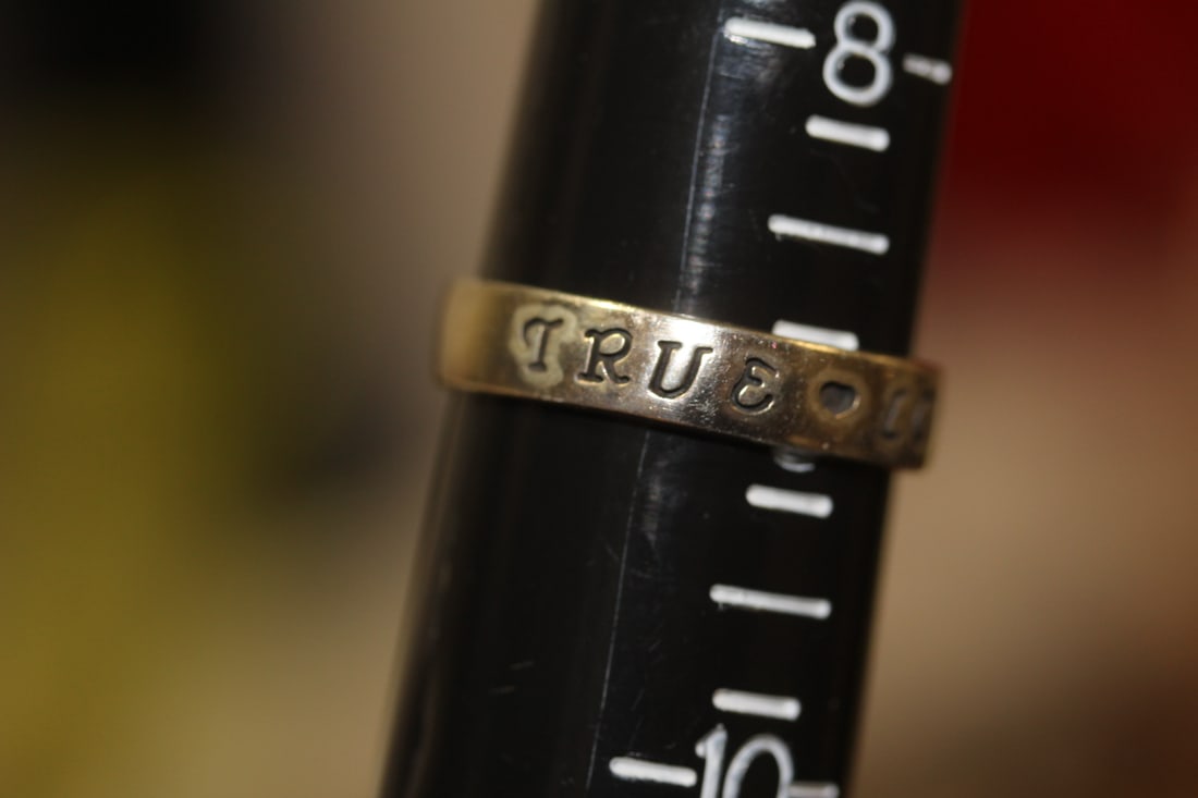 A Sterling Ring: as shown on photos