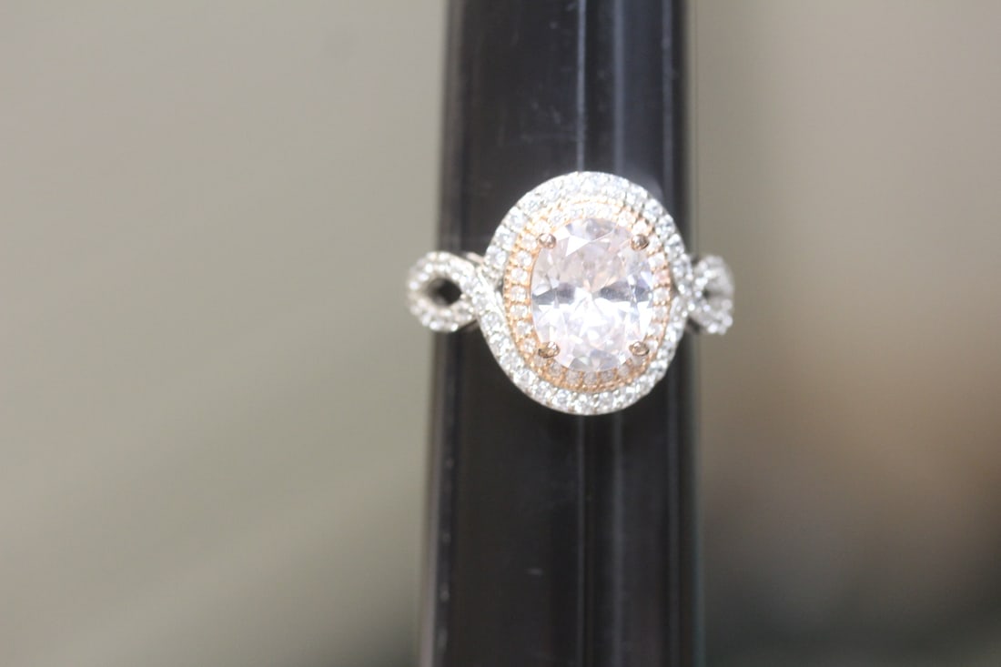 Sterling and Stone Ring: nicely designed