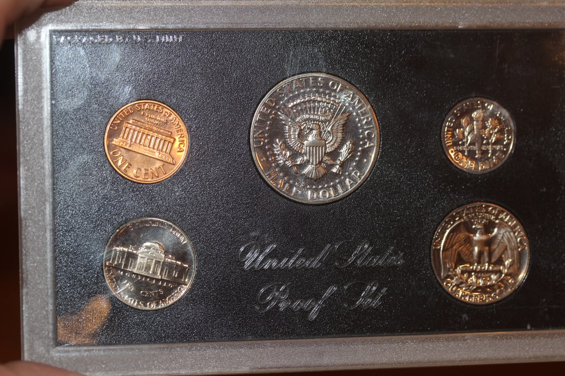 1971 US Proof Coin Set: as shown on photos
